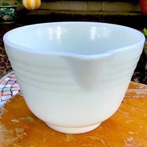 Vintage Retro Kitchen Milk Glass Mixing Bowl Cup